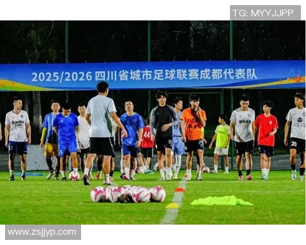 成都足球队在大师赛中的实力展现与未来发展潜力分析 成都足球队在大师赛中的实力展现与未来发展潜力分析